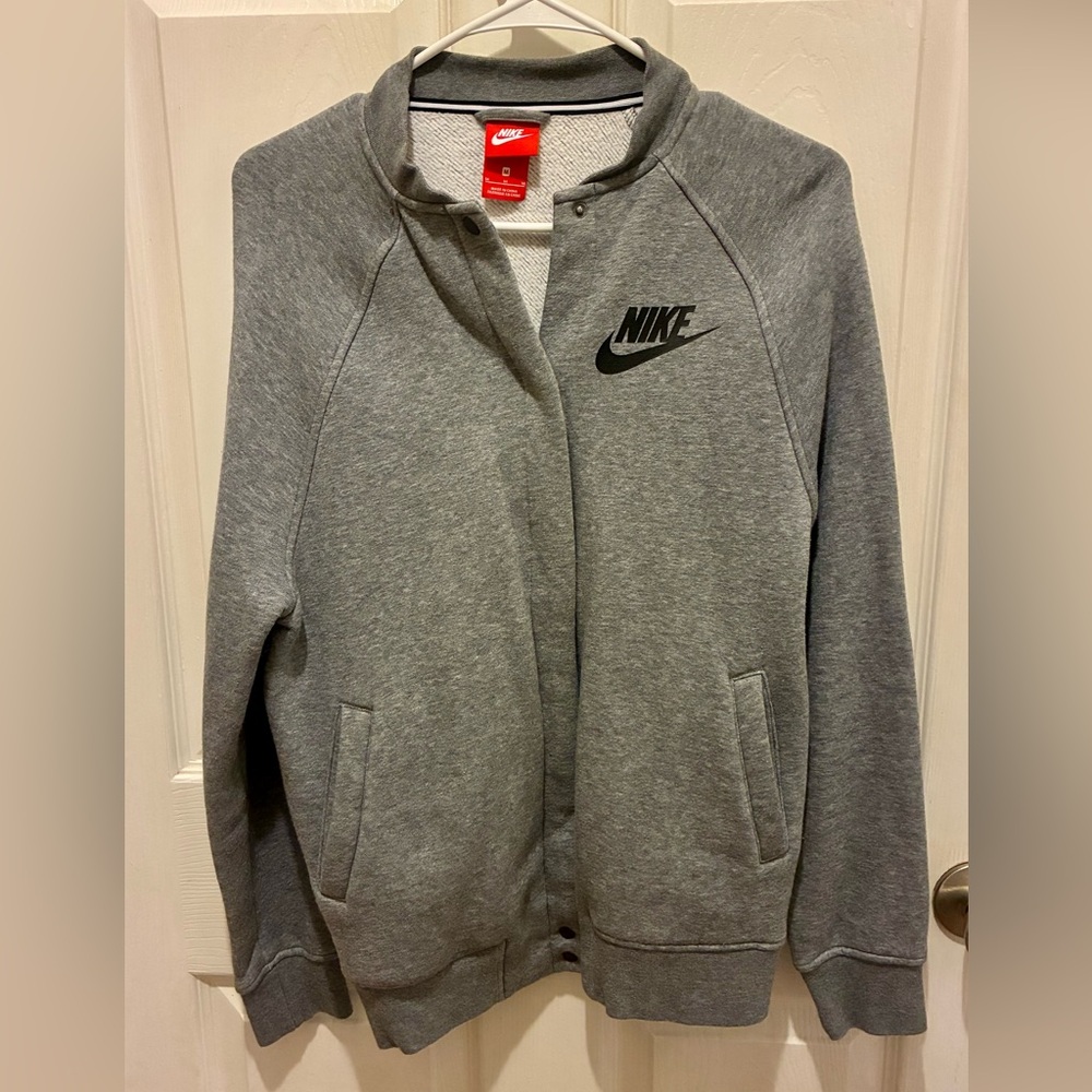 Nike women’s jacket sweatshirt size Medium excellent